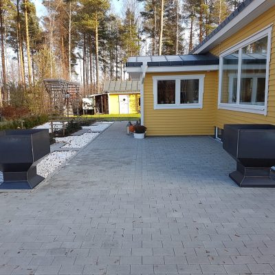 Blomkrukor_i_cortenplåt (1)